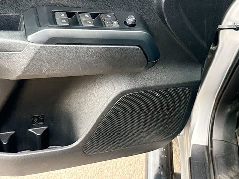 Used 2021 Toyota Tacoma SR AWD/4WD image 20