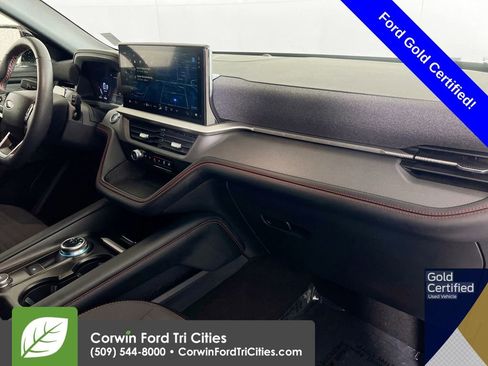 Used 2025 Ford Explorer ST-Line w/ ST-Line Street Pack image 31