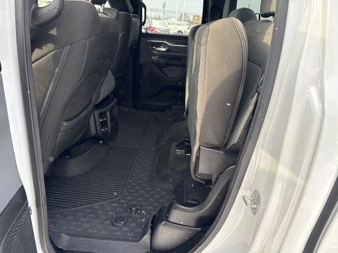Used 2021 RAM 1500 Big Horn image 12