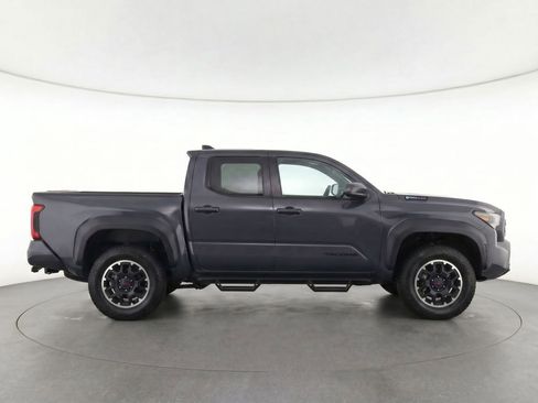 Used 2025 Toyota Tacoma TRD Off-Road AWD/4WD image 8