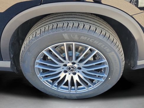 Certified 2026 Mercedes-Benz GLC 300 image 32