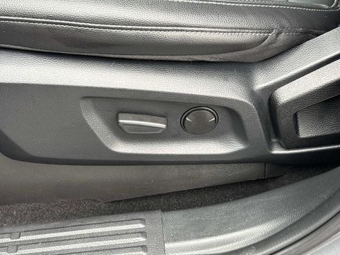 Used 2021 Ford Ranger Lariat w/ Tremor Off-Road Package image 16