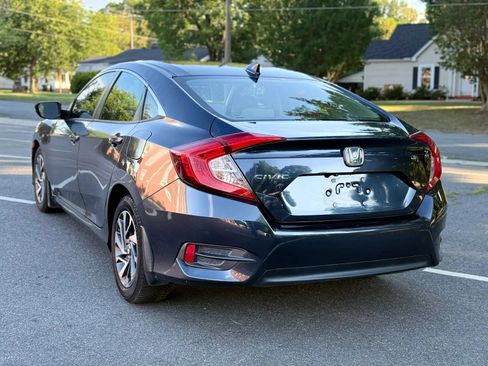 Used 2017 Honda Civic EX image 4