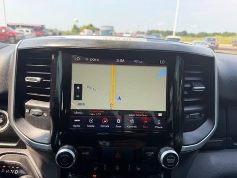 Used 2019 RAM 1500 Big Horn AWD/4WD image 14