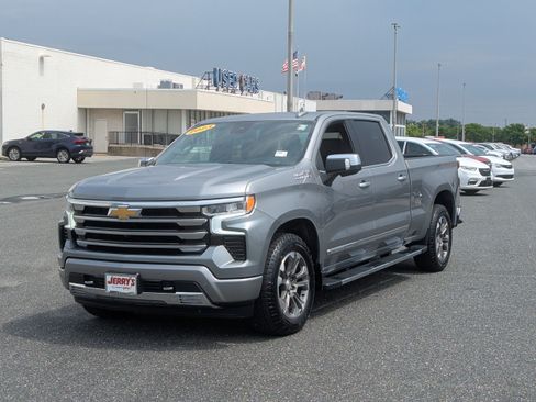 Used 2023 Chevrolet Silverado 1500 High Country w/ Z71 Off-Road Package AWD/4WD image 4