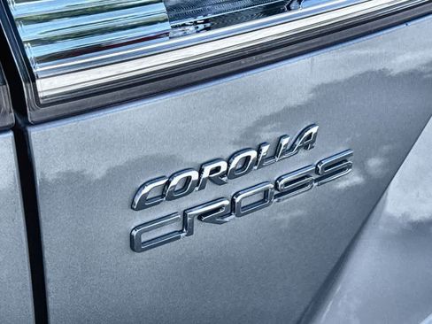 Used 2024 Toyota Corolla Cross LE AWD/4WD image 10