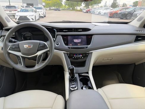 Used 2023 Cadillac XT5 Premium Luxury w/ LPO, Floor Liner Package AWD/4WD image 7