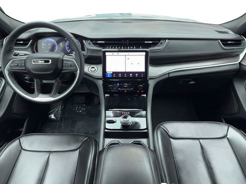 Used 2024 Jeep Grand Cherokee L Limited w/ Luxury Tech Group II image 17