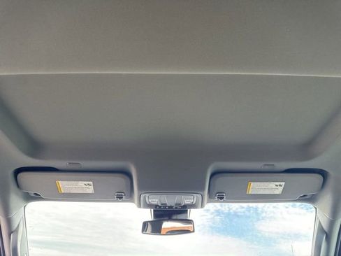 Used 2024 GMC Sierra 3500 SLE image 10