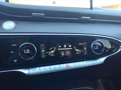 Certified 2023 Genesis GV70 2.5T w/ Advanced Package image 24