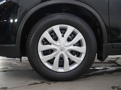 Used 2015 Nissan Rogue S AWD/4WD image 27