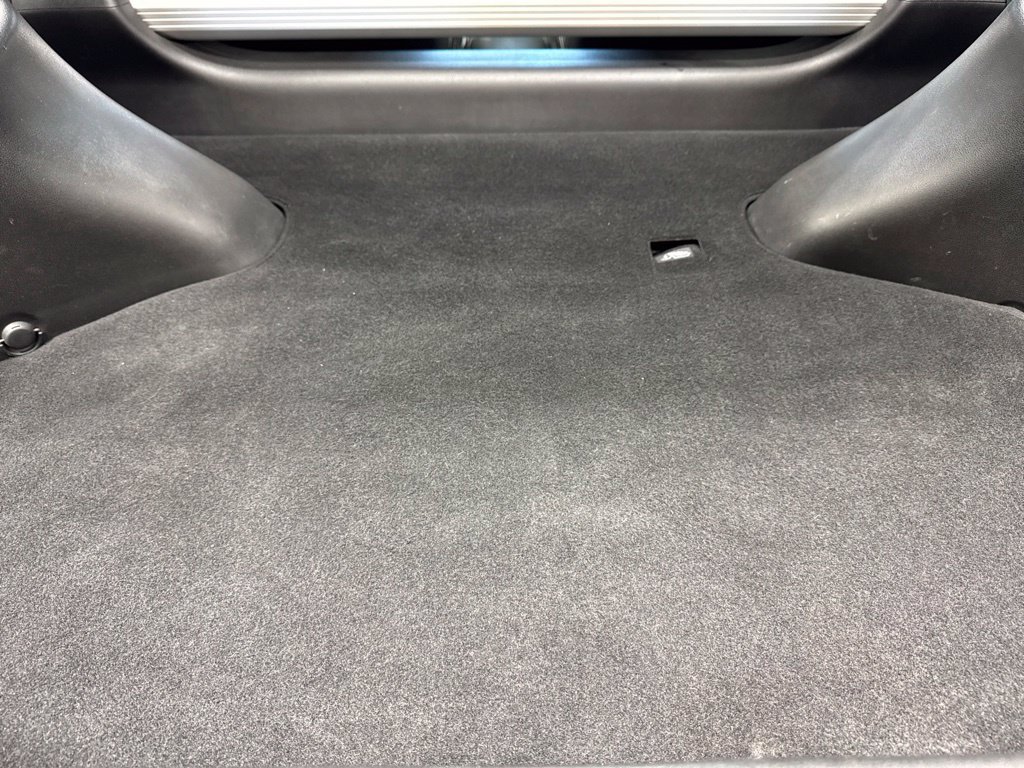 Used 2018 Nissan 370Z Coupe RWD image 17