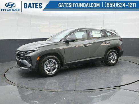 New 2026 Hyundai Tucson SE image 7