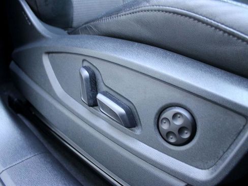 Used 2019 Audi SQ5 Prestige w/ Prestige Package image 29