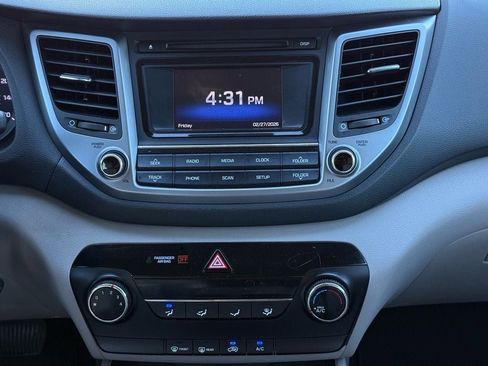 Used 2018 Hyundai Tucson SE image 24