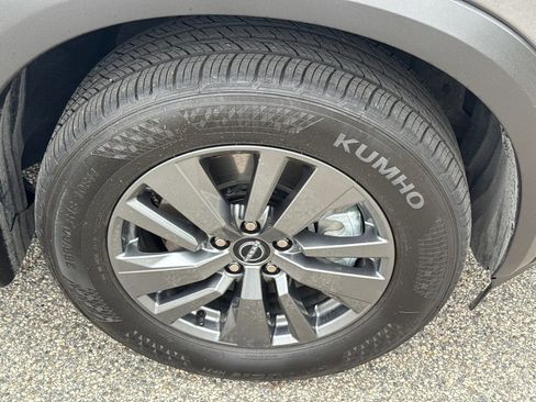 New 2026 Nissan Pathfinder SV w/ Cargo Package FWD image 12