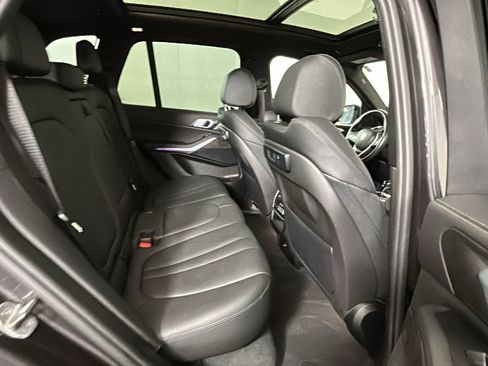 Used 2022 BMW X5 xDrive40i AWD/4WD image 30