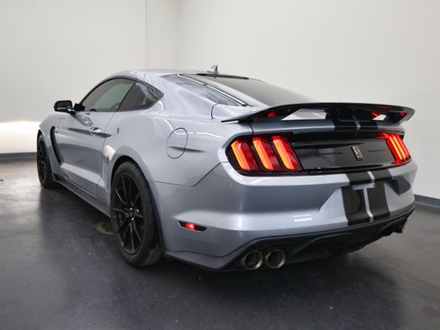 Used 2020 Ford Mustang Shelby GT350 w/ Technology Package image 5