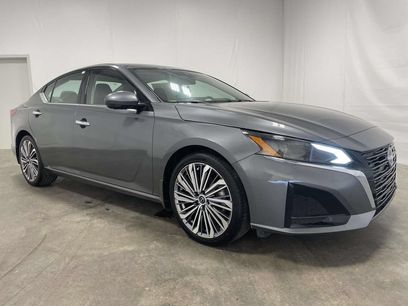 Used 2025 Nissan Altima 2.5 SL