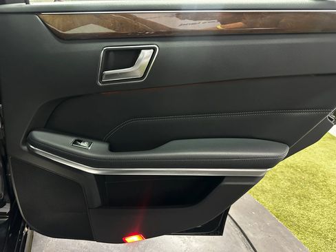 Used 2015 Mercedes-Benz E 350 4MATIC Sedan image 22