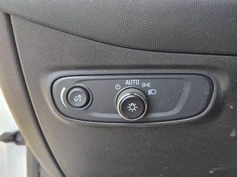 Used 2022 Chevrolet Equinox LT AWD/4WD image 21