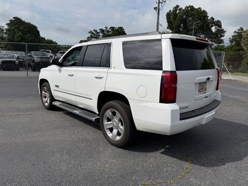 Used 2017 Chevrolet Tahoe LT w/ LT Signature Package RWD image 2