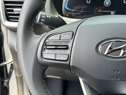 New 2026 Hyundai Venue SEL FWD image 24