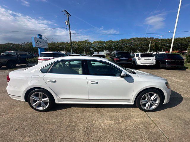 Used 2015 Volkswagen Passat 1.8T SE FWD image 4