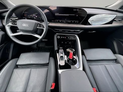 Used 2025 Audi Q5 Premium Plus w/ Premium Plus AWD/4WD image 15