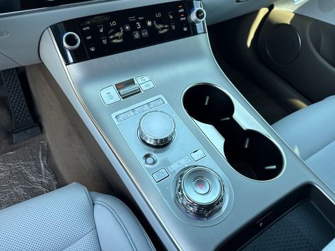 New 2026 Genesis GV70 2.5T Advanced image 32