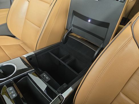 Certified 2025 Cadillac Escalade Premium Luxury w/ LPO, Floor Liner Package AWD/4WD image 28