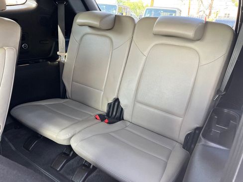 Used 2019 Hyundai Santa Fe XL image 32