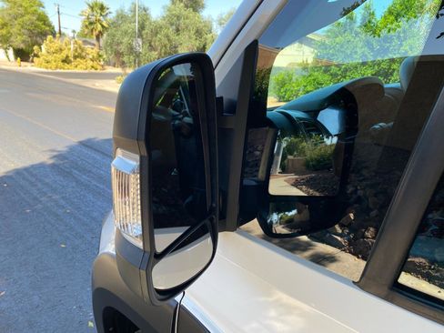 Used 2025 RAM ProMaster 2500 w/ U-Haul Equipment Group FWD image 12