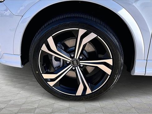 Used 2024 Audi Q3 2.0T Premium Plus w/ Premium Plus Package image 8