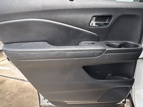 Used 2020 Honda Pilot Touring image 16