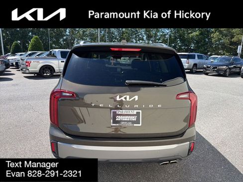 Used 2025 Kia Telluride S FWD image 9