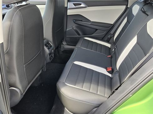 New 2025 Volkswagen Taos SEL image 7