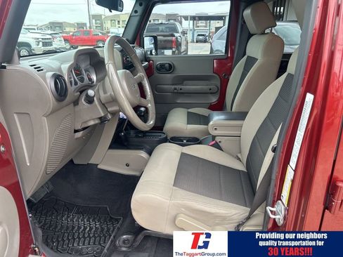 Used 2010 Jeep Wrangler Unlimited Rubicon w/ Trailer Tow Group image 12