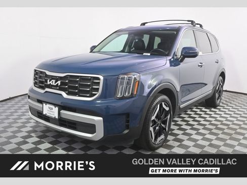 Used 2025 Kia Telluride S AWD/4WD image 1