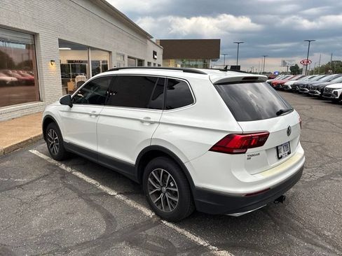 Used 2020 Volkswagen Tiguan SE w/ 3rd Row Seat Package AWD/4WD image 4