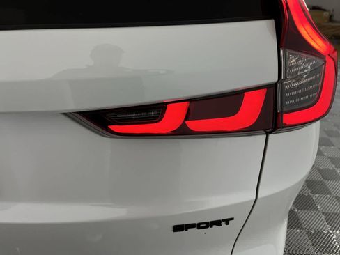 Used 2025 Honda CR-V Sport image 12