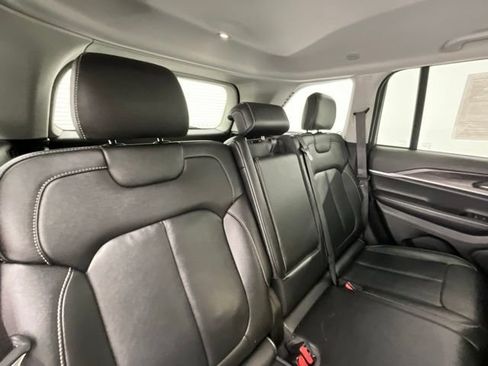Used 2023 Jeep Grand Cherokee Limited AWD/4WD image 14