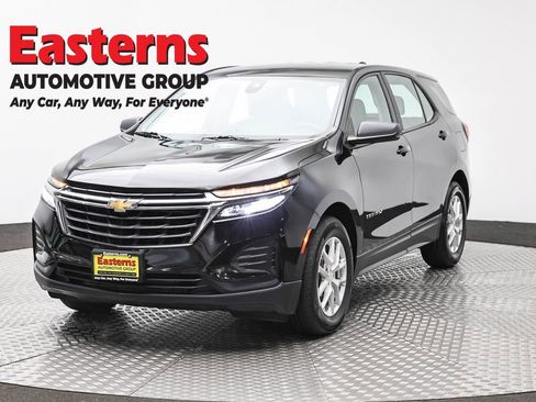 Used 2024 Chevrolet Equinox LS w/ Driver Confidence II Package FWD image 1