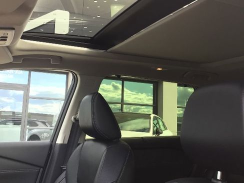 New 2026 Nissan Rogue Platinum image 7