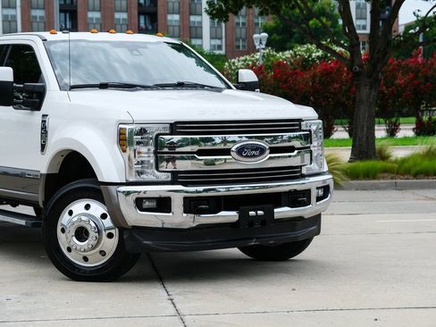 Used 2018 Ford F450 Lariat w/ Lariat Ultimate Package AWD/4WD image 3