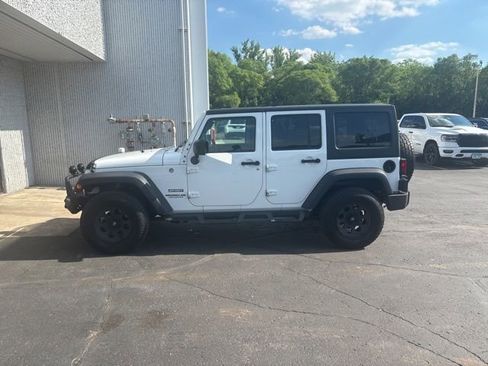 Used 2017 Jeep Wrangler Unlimited Sport w/ Quick Order Package 24S AWD/4WD image 5
