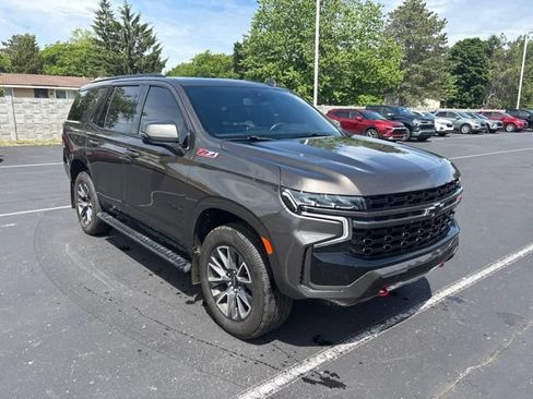 Used 2021 Chevrolet Tahoe Z71 w/ Z71 Off-Road Package AWD/4WD image 4