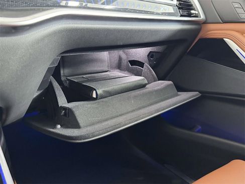 Used 2023 BMW X7 xDrive40i image 31