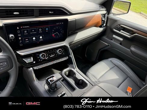Used 2025 GMC Sierra 1500 Denali w/ Denali Reserve Package AWD/4WD image 31