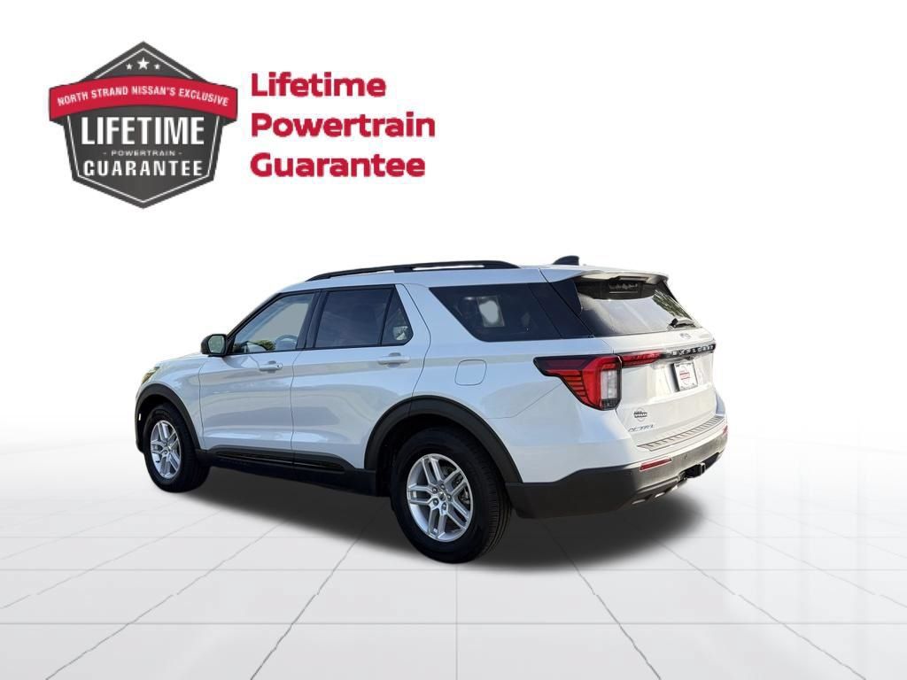 Used 2026 Ford Explorer Active RWD image 3